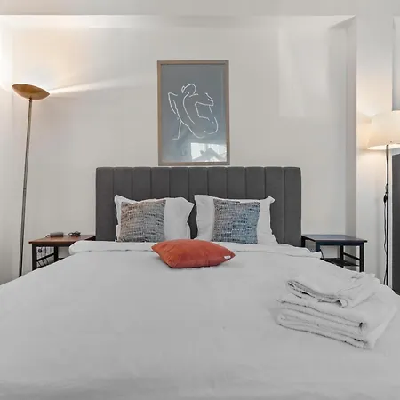 2-bedroom With Private Garden & Bbq