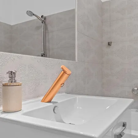 2-bedroom With Private Garden & Bbq