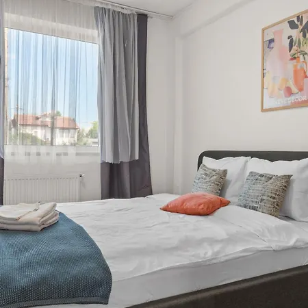 Appartamento 2-bedroom With Private Garden & Bbq Bucarest